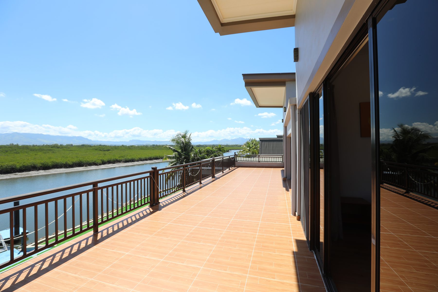 Seating on the upper balcony terrace