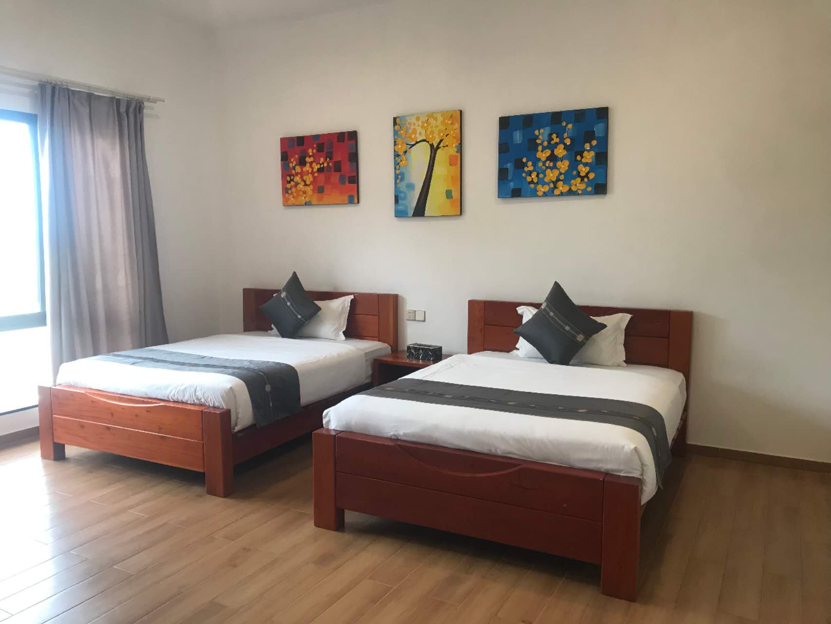 Room 103 — the second twin room